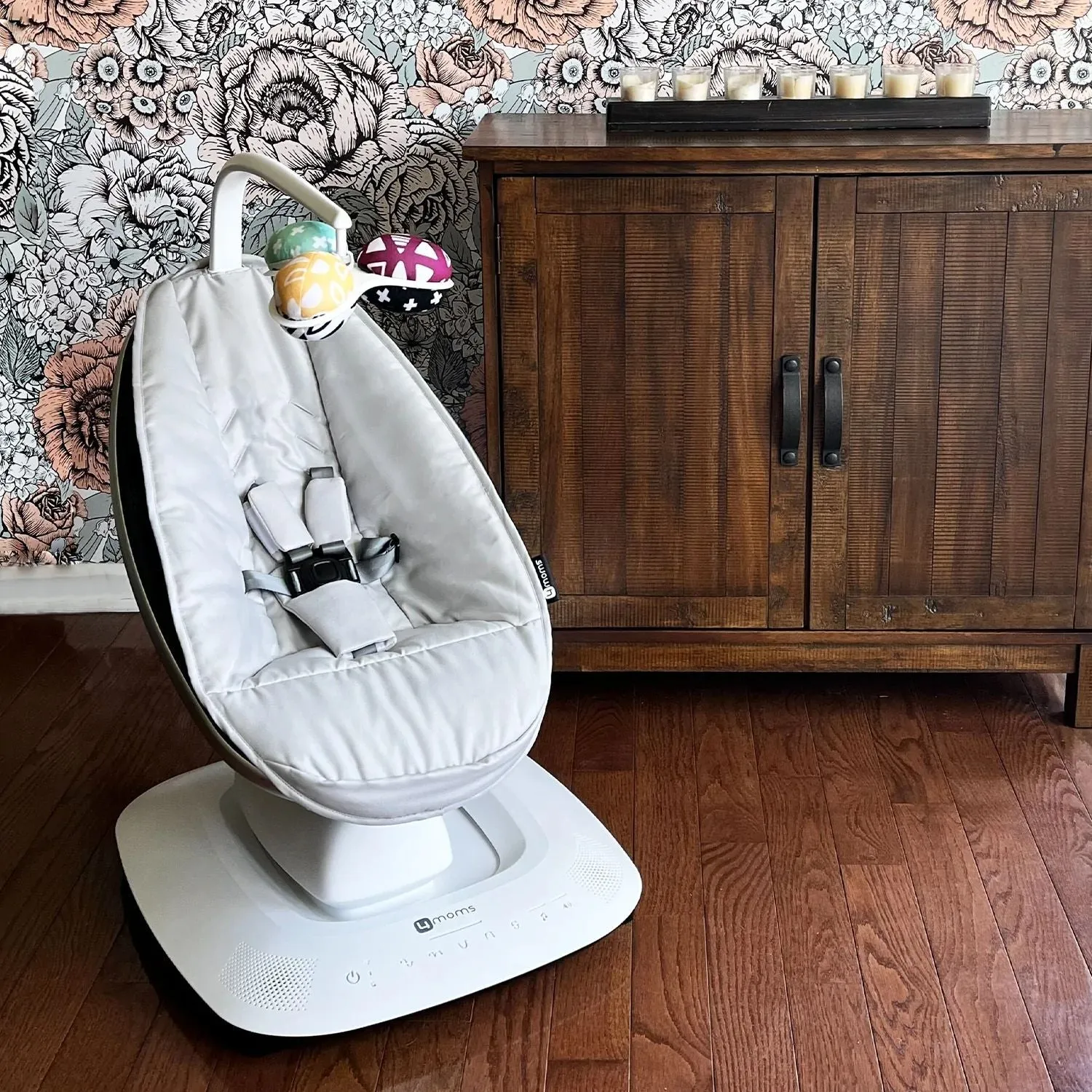 4moms mamaRoo Multi-Motion Baby Swing