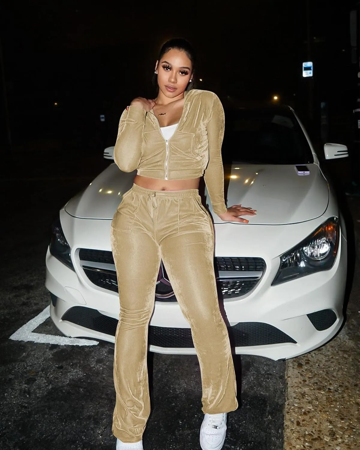 yidengymx Womens Velour Tracksuit Two Piece Outfits for Women Long Sleeve Hooded Zip Crop Tops Flared Pants Set