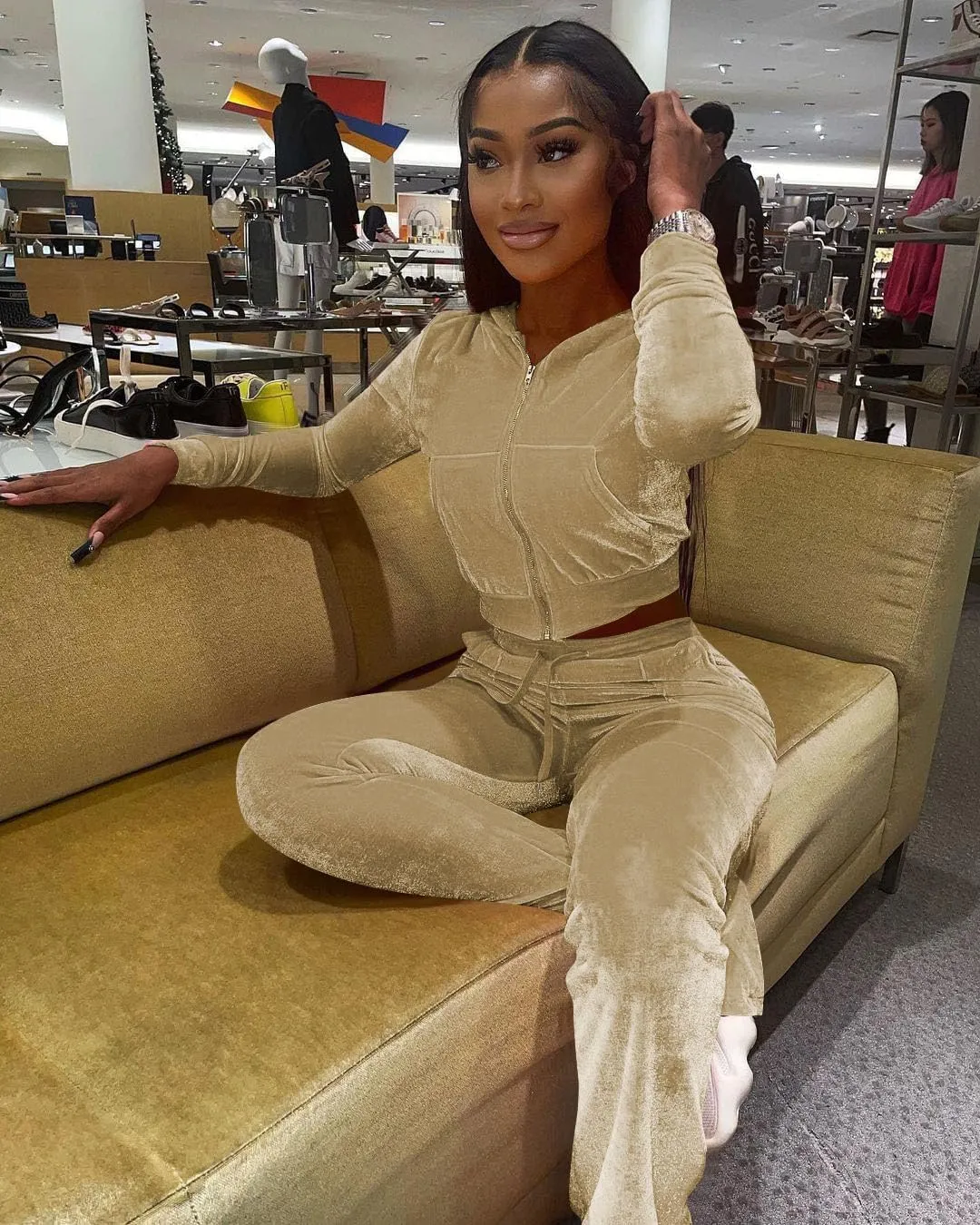 yidengymx Womens Velour Tracksuit Two Piece Outfits for Women Long Sleeve Hooded Zip Crop Tops Flared Pants Set